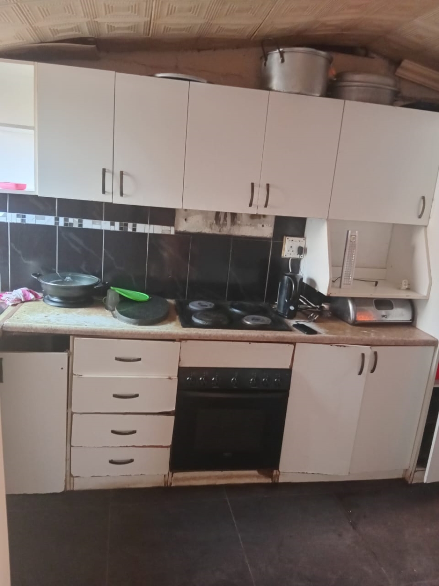 5 Bedroom Property for Sale in Kwanonqaba Western Cape